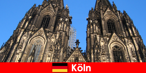 Tyske familie feriegæster med børn kan lide at rejse til byen Köln