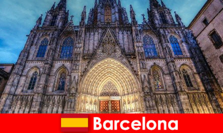 Barcelona begeistert jeden Gast mit Zeugnisse Jahrtausende alter Kultur