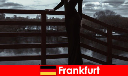 Sinnliche Manager Begleitungen in Frankfurt am Main verwöhnen ihre Klienten von Kopf bis Fuss
