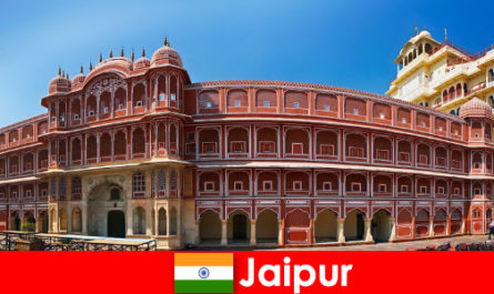 Außergewöhnlichsten Architekturen locken viele Urlauber nach Jaipur