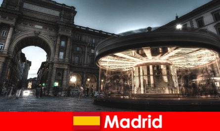 Madrid bekannt für seine Cafés und Straßenverkäufer ein Städtetrip lohnt sich