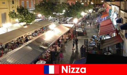 Nizza bietet gemütliche Restaurants und gut besuchte Ausgehlokale für Ausländer