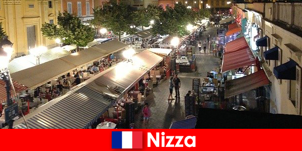 Nizza bietet gemütliche Restaurants und gut besuchte Ausgehlokale für Ausländer
