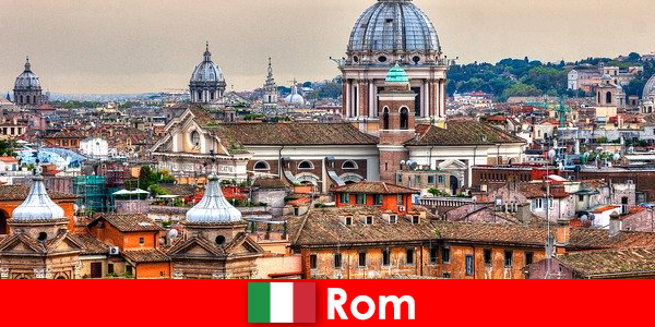 Rom Kosmopolitische Großstadt mit vielen Kirchen und Kapellen ein Anlaufpunkt für Fremde