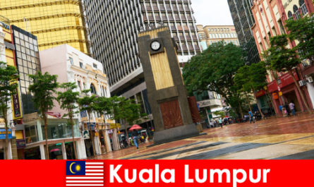 Kuala Lumpur kulturelles und ökonomisches Zentrum der größten Metropolregion von Malaysia