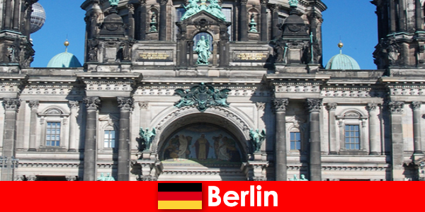Berlin trotz Covid 19 zieht neue Touristen aus aller Welt an