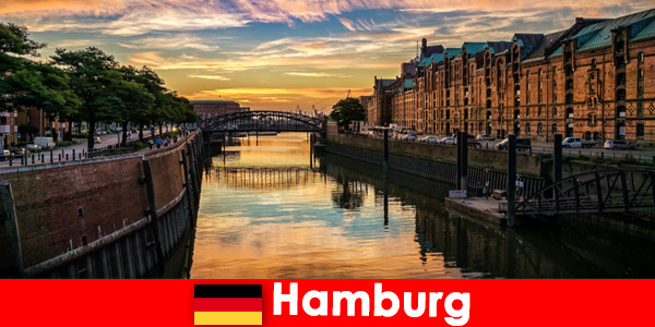 함부르크 독일에서 짧은 휴식을위한 건축 아름다움과 엔터테인먼트