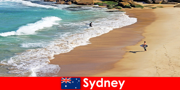 Surf turisták élvezik a végső rúgás Sydney Ausztrália