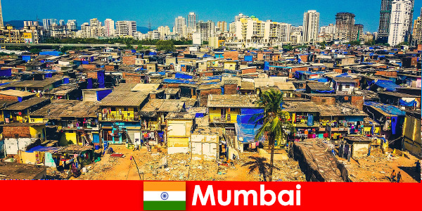 Mumbai Indiában az utazók megtapasztalják ennek a csodálatos városnak az ellentéteit