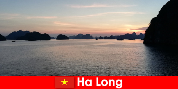 Ідеальний відпочинок в Ха Лонг В'єтнам для підкреслені туристів з-за кордону