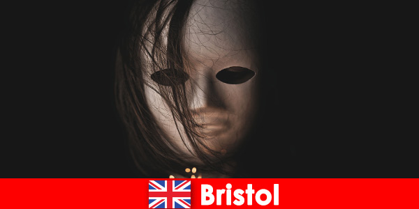 Teateroplevelser i Bristol England gennem komediemusik Dans for nysgerrige rejsende