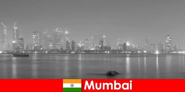 Storby flair i Mumbai Indien for udenlandske turister med sort at undre sig over