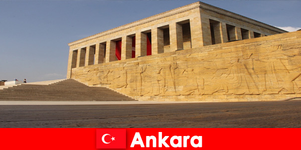 앙카라 터키의 고대 역사를 통해 외국인 손님을위한 즐거운