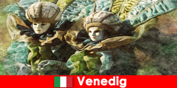 Karnevalspektakel für Touristen in der Lagunenstadt Venedig Italien