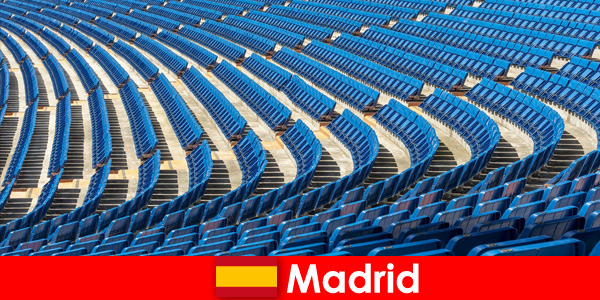 मैड्रिड अनुभव स्पेन में फुटबॉल इतिहास के साथ महानगरीय शहर करीब ऊपर