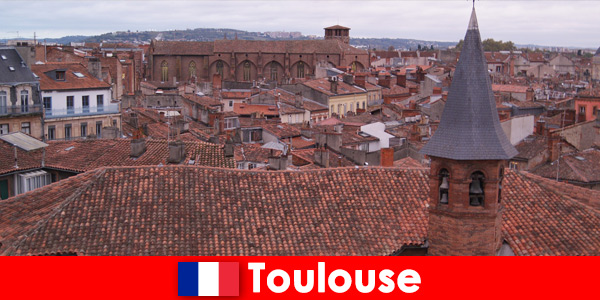 Oplev charmerende seværdigheder i billed-perfekt Toulouse Frankrig