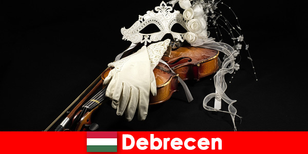 데브레첸 헝가리의 전통 극장과 음악은 문화 애호가를위한 필수품입니다.