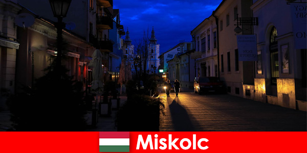 Στους παραθεριστές αρέσει πάντα να έρχονται στο Miskolc της Ουγγαρίας