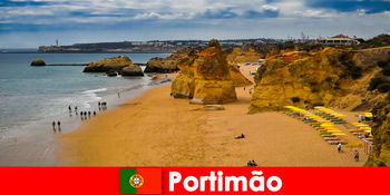 Zahlreiche Clubs und Bars für Partyurlauber in Portimão Portugal