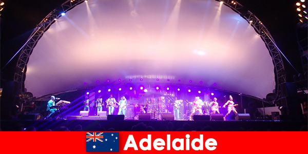 Adelaide Australien lockt Reisende zu tollen Festivals mit viel Essen und Trinken