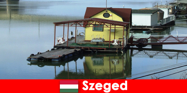 Το υδάτινο τοπίο στο Szeged Ουγγαρία έχει μακρά ιστορία  