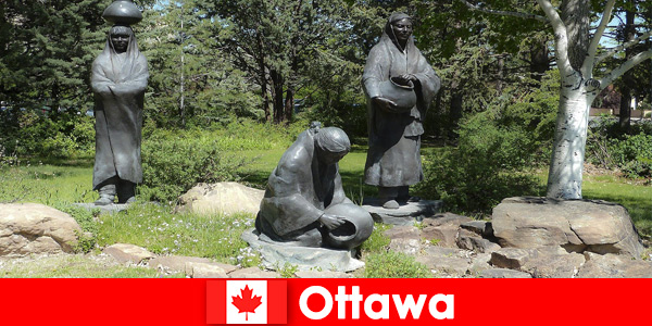 यात्रियों ने ओटावा कनाडा में अद्वितीय कला और संस्कृति की खोज की