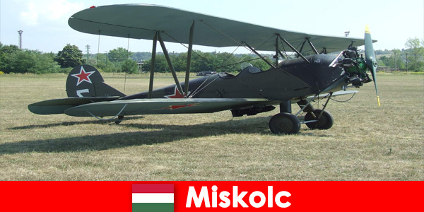 Liebhaber von alten Flugmaschinen werden hier in Miskolc Ungarn viel entdecken