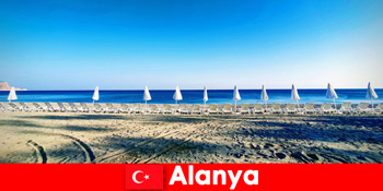 Empfehlung Ferien genießen in Alanya Türkei mit Kindern am Strand schwimmen