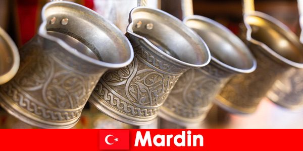 Шопінг та ресторани на східних ринках в Мардіні, Туреччина