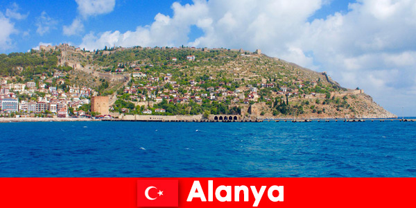수영을위한 완벽한 지중해 기후의 알라냐 터키의 휴일